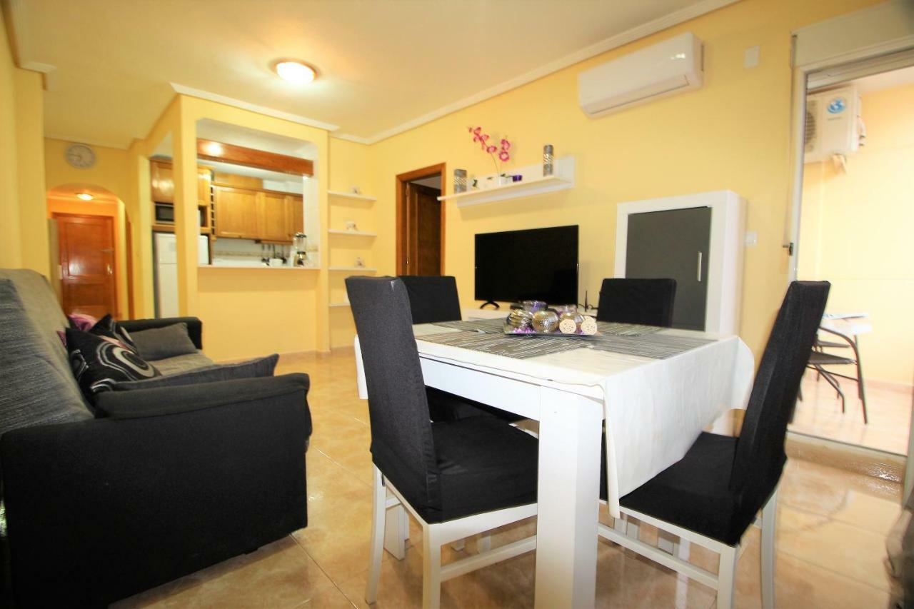 Daniela Apartament Torrevieja Eksteriør bilde